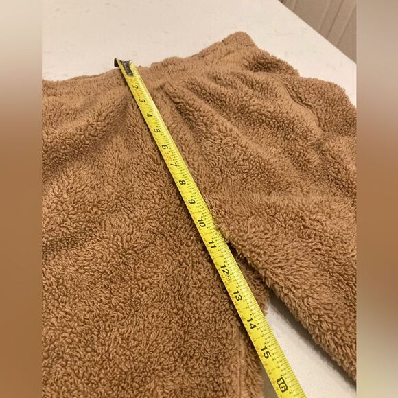 Aerie Teddy Fluffy Camel Tan Pull On Jogger Pants Zipper Pockets Size Medium - Picture 9 of 10